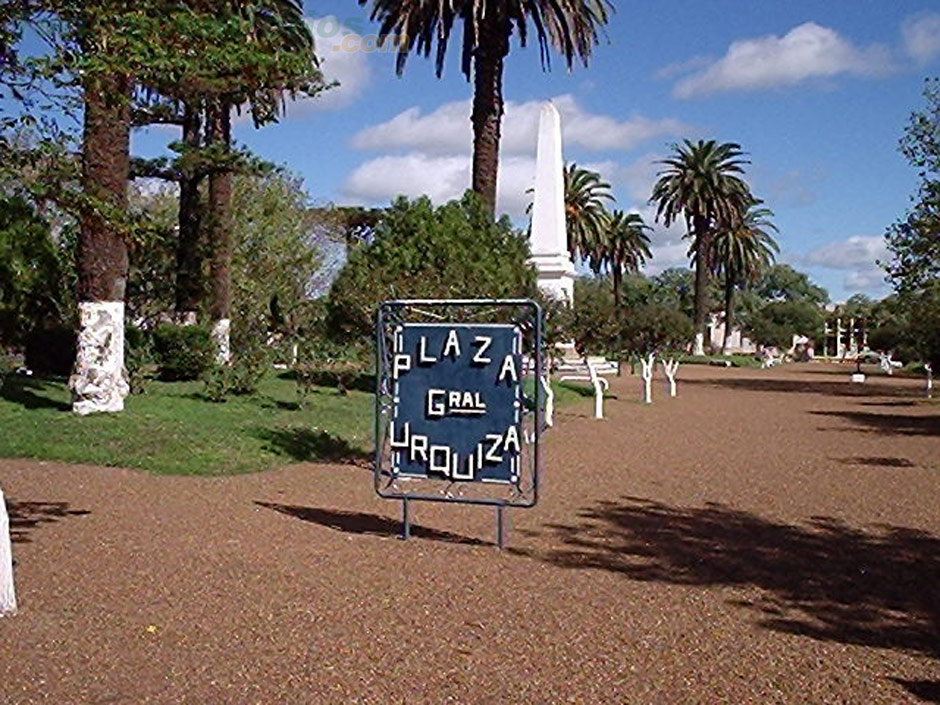 Plaza General Urquiza - Imagen: Turismoentrerios.com