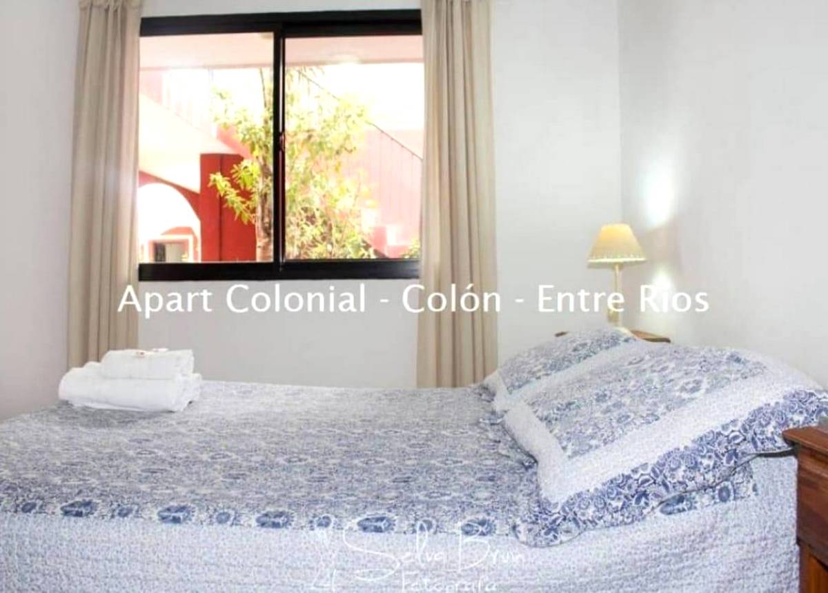 Apart Colonial