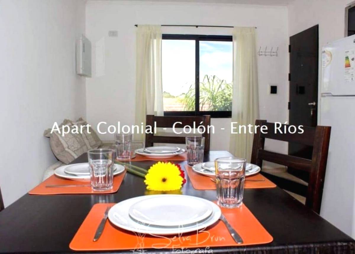 Apart Colonial