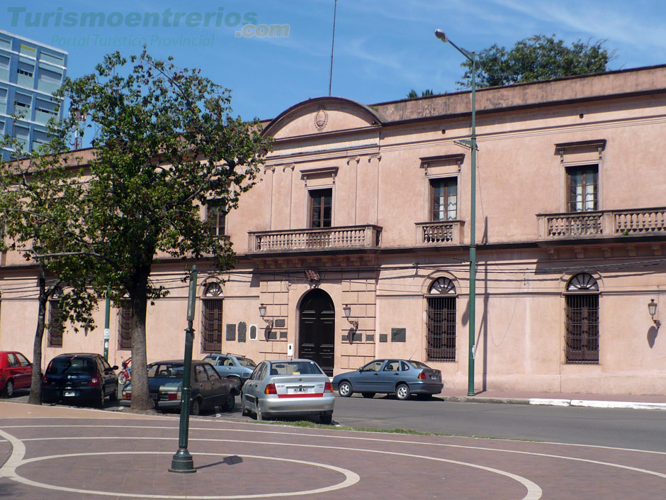 Colegio Nacional - Imagen: Turismoentrerios.com