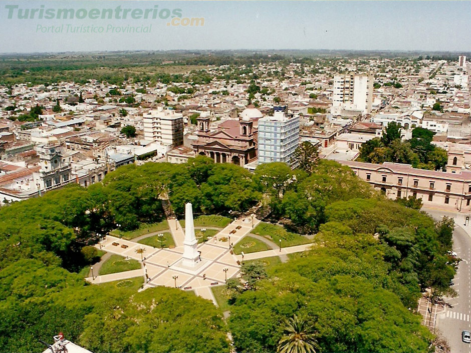 Plaza General Francisco Ramírez - Imagen: Turismoentrerios.com
