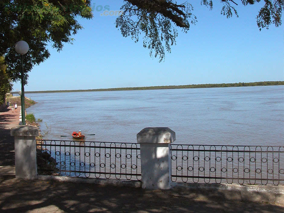 Costanera Peatonal en La Paz - Imagen: Turismoentrerios.com