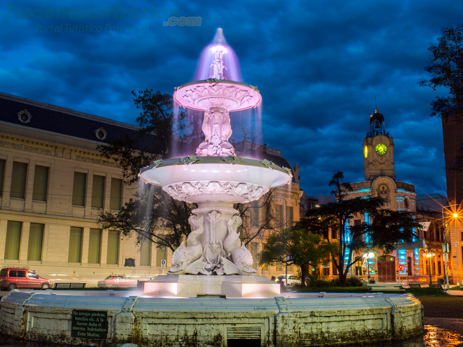 Circuito nocturno de monumentos - Imagen: Turismoentrerios.com